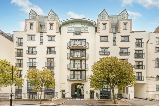 Flat 7, 50 Kensington Gardens Square, London, photo 1