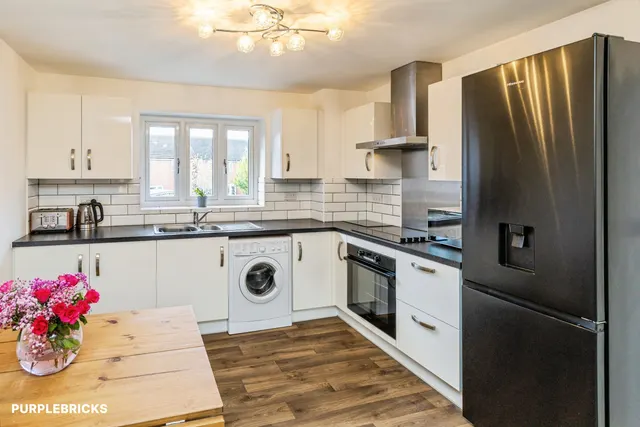 Robins Court, Chester, CH4, photo 3