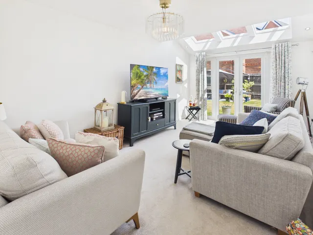 Ken Woolley Road, Crewe, CW1, photo 2