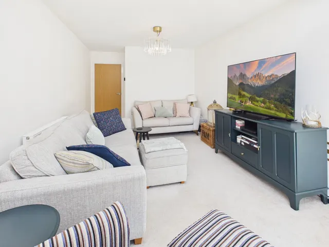 Ken Woolley Road, Crewe, CW1, photo 3