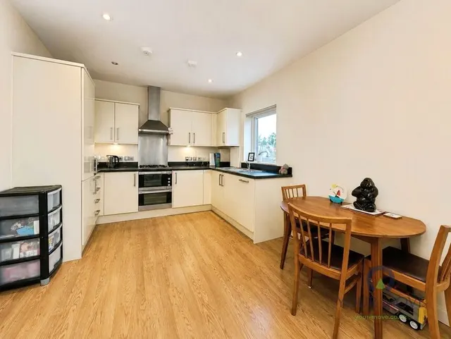 Photo 2 — Brunell Close, Maidstone, Kent, ME16