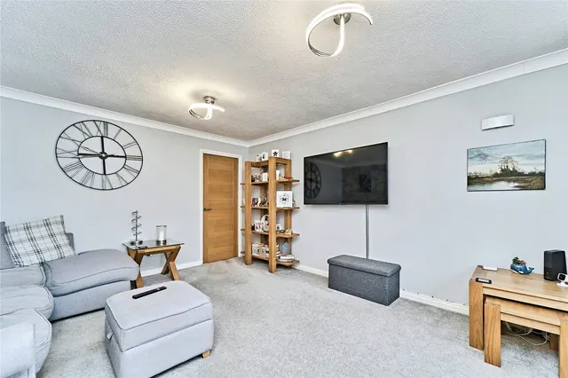 Photo 2 — Littlelawns Close, Walsall, West Midlands, WS8