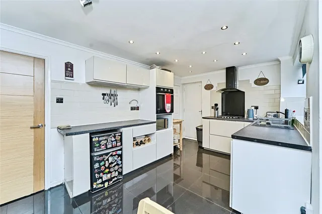 Photo 3 — Littlelawns Close, Walsall, West Midlands, WS8