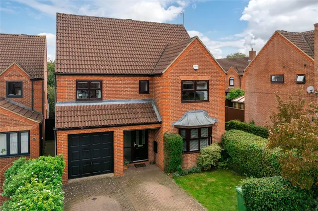 Paxton Crescent, Shenley Lodge, MK5, photo 1