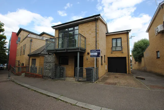 Park Lane, Greenhithe, Kent, DA9 9RZ, photo 1