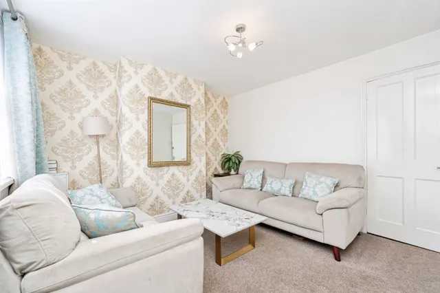Cedar Terrace, High Wycombe, HP11, photo 1