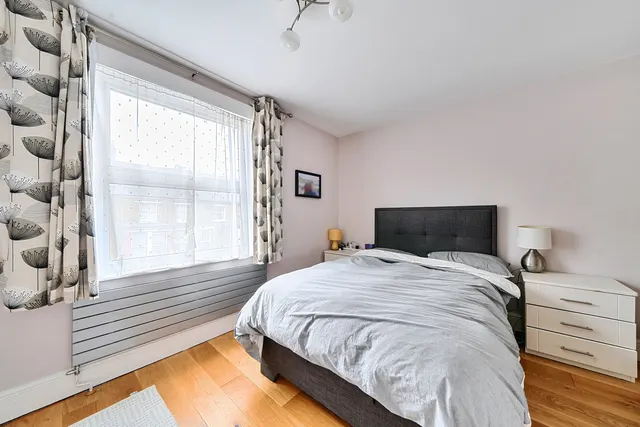 Charteris Road, Queens Park, NW6, photo 3