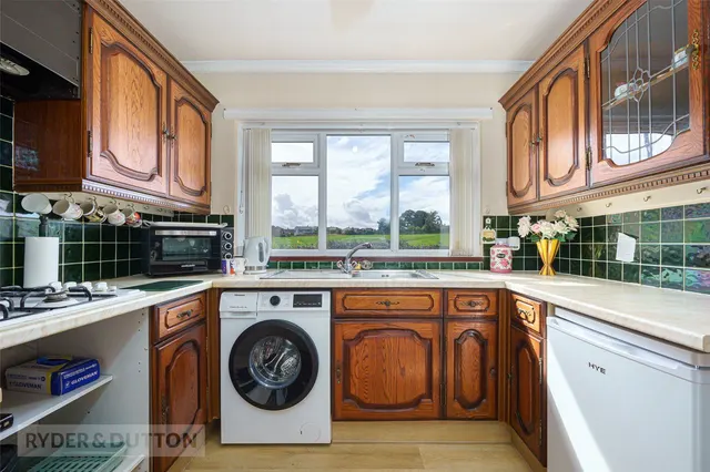 New Laithe Hill, Huddersfield, HD4, photo 3