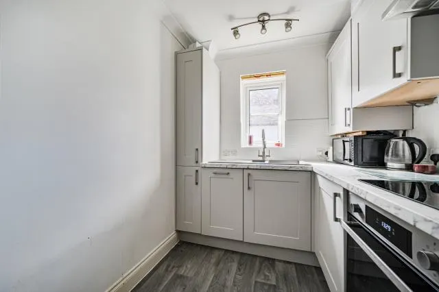 Bath Road, Maidenhead, SL6, photo 3