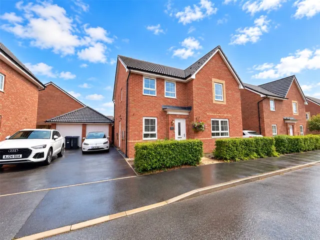Musselburgh Way, Bourne, PE10, photo 1