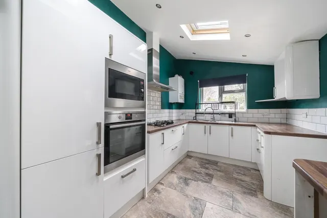Birchanger Road, SE25, photo 3