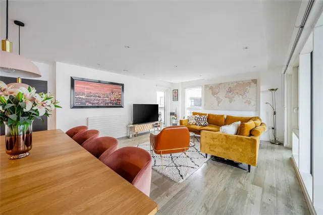 Purbeck Gardens, London, SE26, photo 1