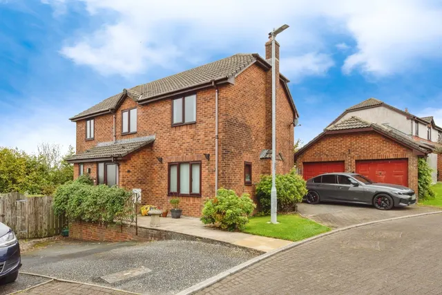 Roseland Gardens, Bodmin, PL31, photo 1