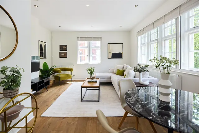Marianne Close, London, SE5, photo 1
