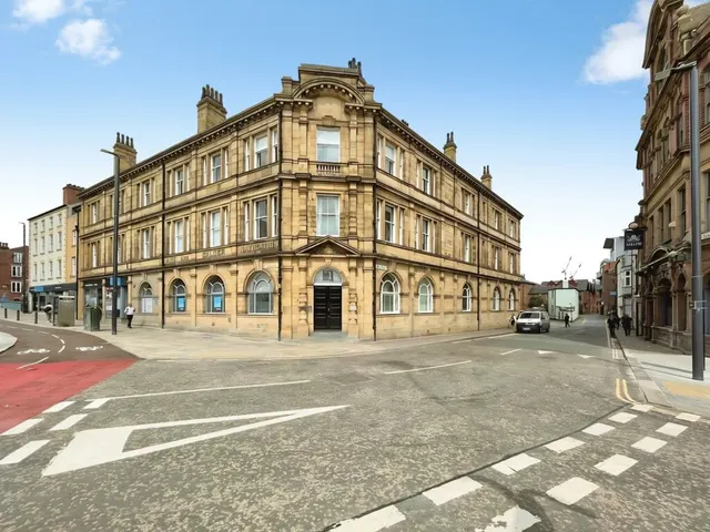 Dock Street, LS10, photo 1