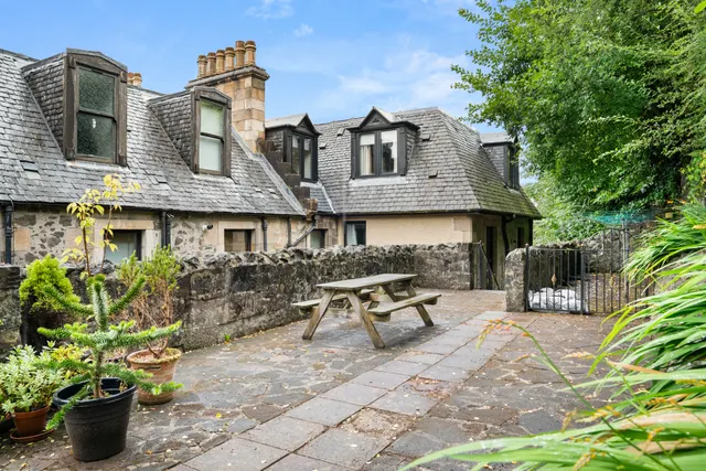 Photo 2 — Castle Terrace, Bridge of Weir