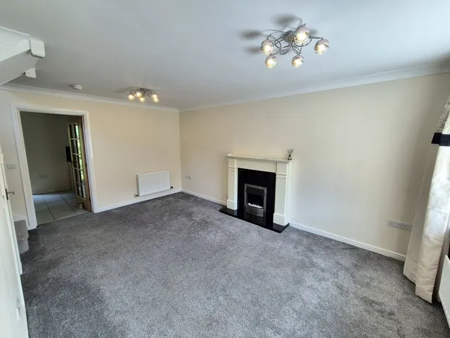 Bramcote, Nottingham, NG9, photo 2