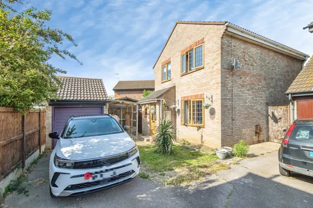 Constable Avenue, Clacton-On-Sea, CO16, photo 3