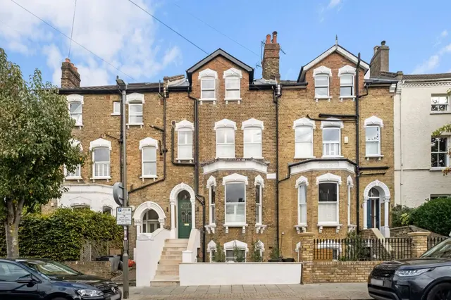 Aspley Road, London, SW18, photo 1