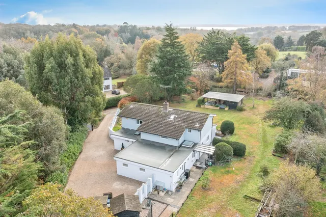 Fishponds Lane, Holbrook, IPSWICH, photo 1