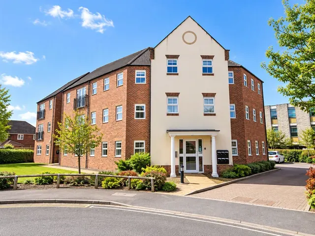 2 bedroom flat, Ascot Close, Northallerton, DL7