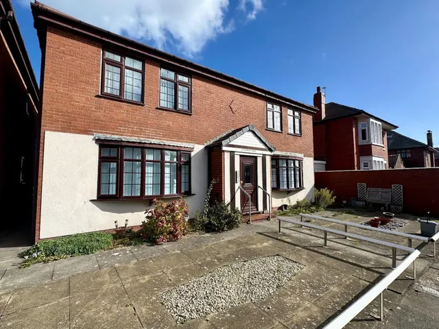 Carmont Court, South Shore, FY4, photo 1