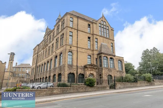 Byron Halls, Byron Street Bradford, BD3 0AR, photo 1