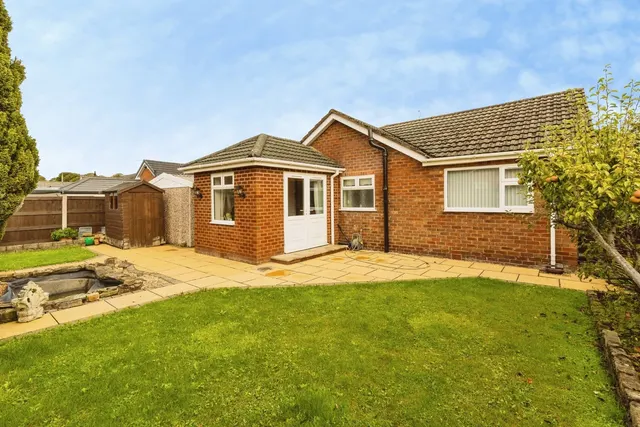 Wats Dyke Avenue, Mynydd Isa, CH7, photo 2