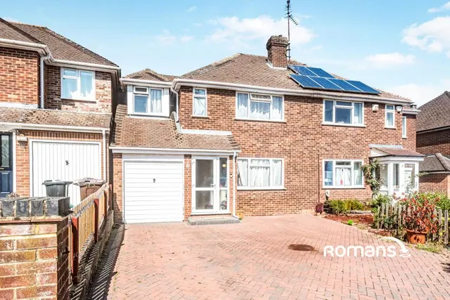 Hartsbourne Road, Earley, RG6, photo 1