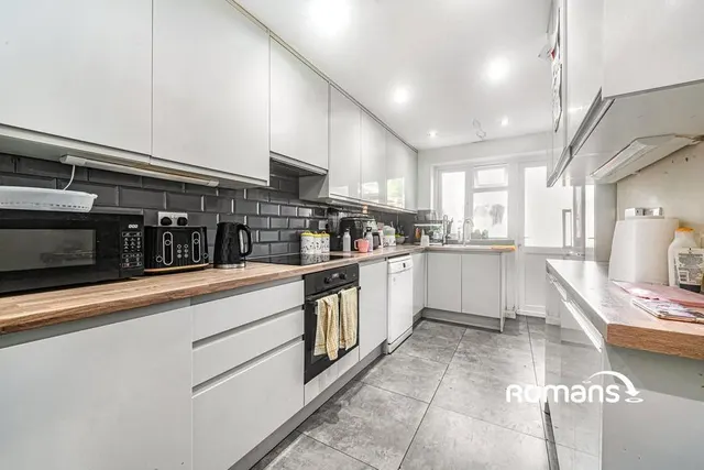 Hartsbourne Road, Earley, RG6, photo 2