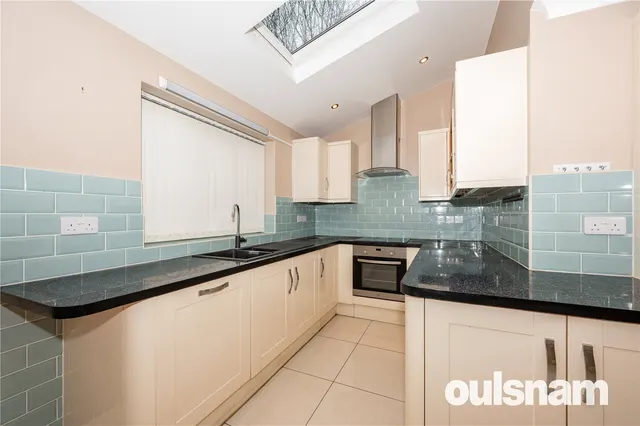 Photo 3 — Edgmond Close, Winyates West, Worcestershire, B98 0JQ
