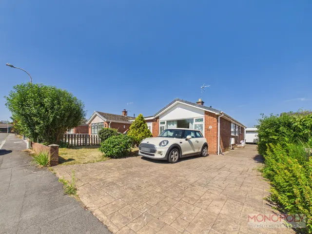 Brecon Close, Wrexham, LL12, photo 1