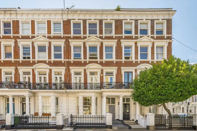 Maclise Road, W14, photo 1