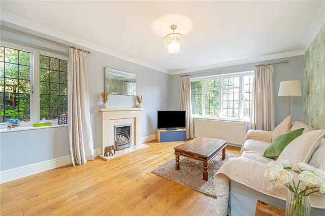 Photo 3 — Cassilis Road, Twickenham, TW1 1RU