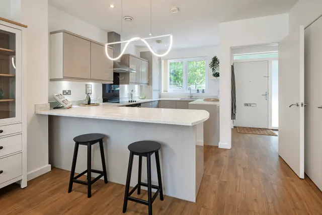 Reynard Way, Brentford, TW8, photo 3