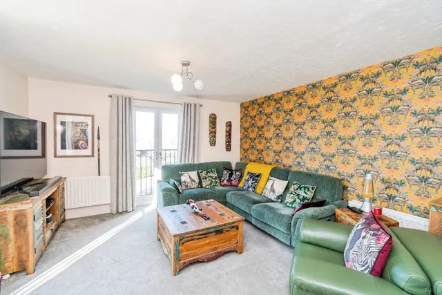 Admiralty Way, Marchwood, SO40, photo 3