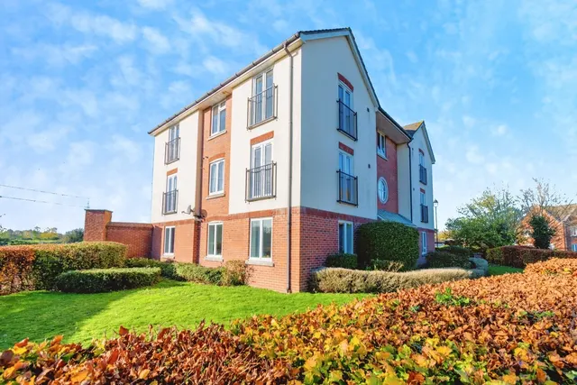 Admiralty Way, Marchwood, SO40, photo 1
