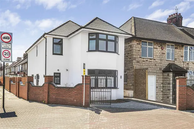 East Lane, Wembley, HA0, photo 1