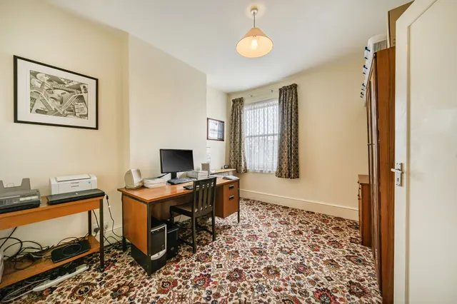 Photo 3 — Tournay Road, Fulham, London, SW6