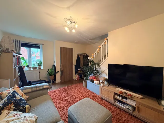 Over Ashberry, Altrincham, WA14, photo 1