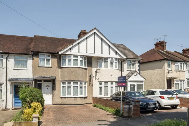 Abercorn Crescent, Harrow, HA2, photo 1