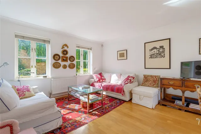 Rush Hill Mews, London, SW11, photo 2