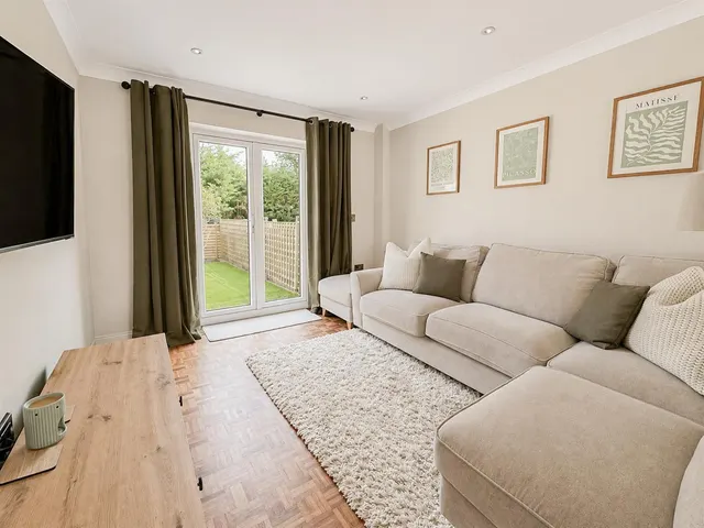 Photo 3 — Jarvis Brook Close, Bexhill-On-Sea, TN39 3UQ