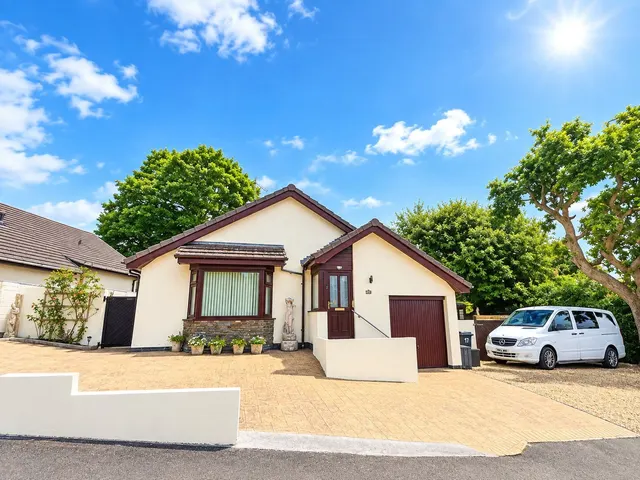 Incline Way, Saundersfoot, SA69, photo 1