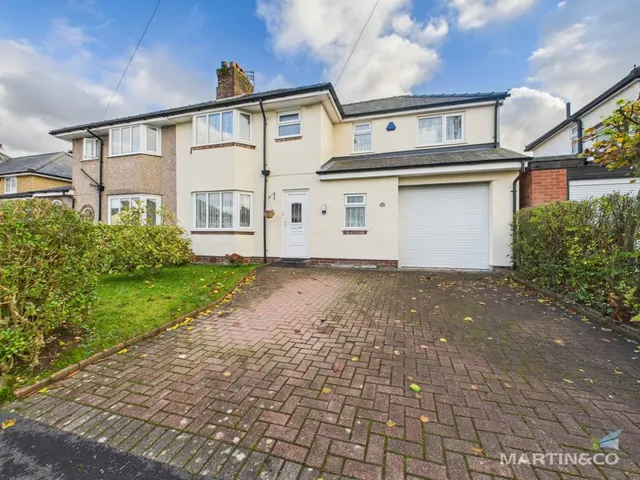Parkfield Road, Bebington, photo 1