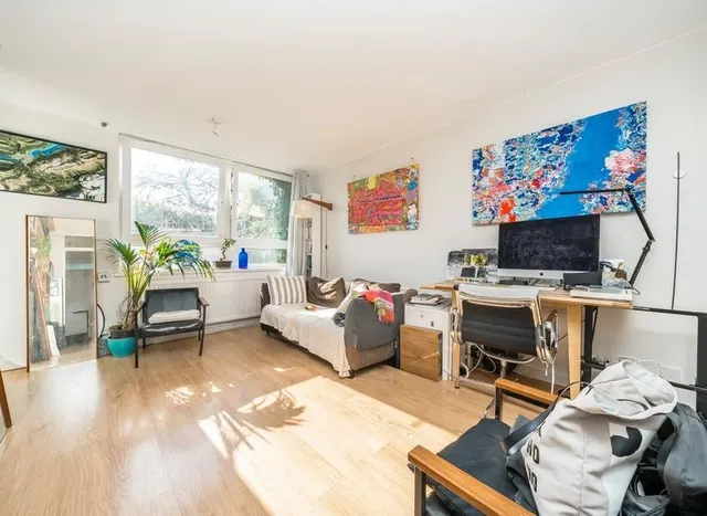 Ringmer Gardens, Upper Holloway, N19, photo 1