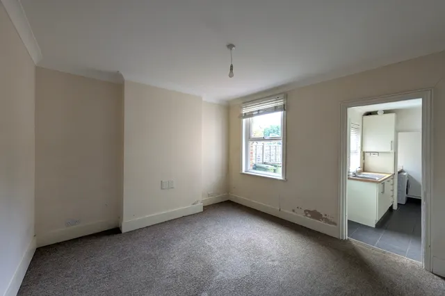 Photo 2 — Cambridge Road, Horsham, RH13