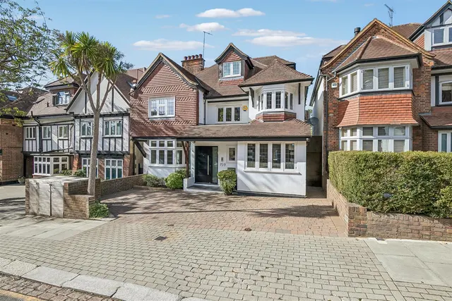 West Heath Road, Hampstead, NW3, photo 1