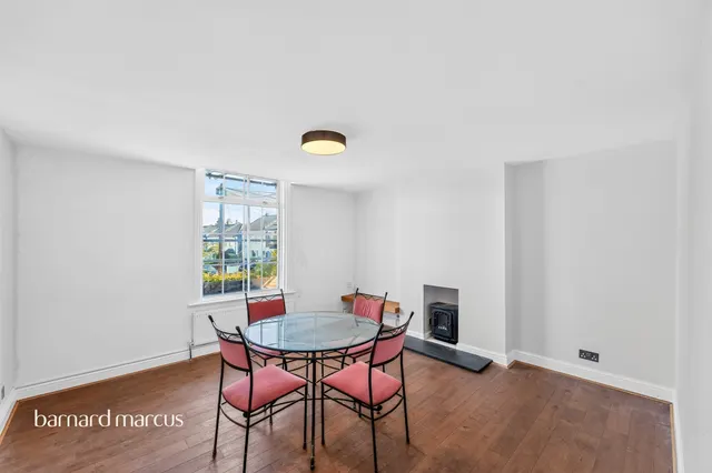 Westcote Road, London, photo 1
