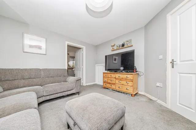 Photo 3 — Hornbeam Close, Great Blakenham, Ipswich
